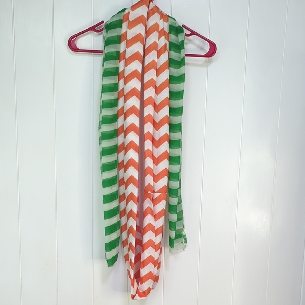 ❤️5/$25 Green and Orange Chevron Scarf